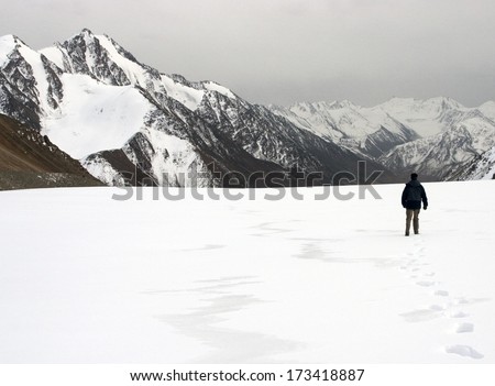 Alone man in the mountains