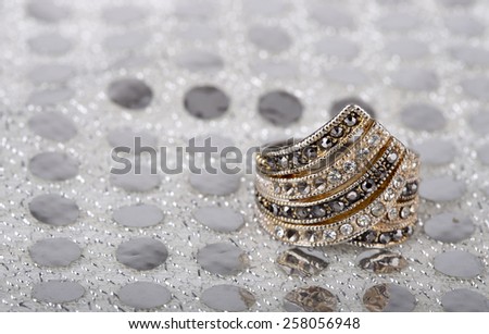 gold signet ring
