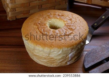 Round corn cake with vanilla on the farm table