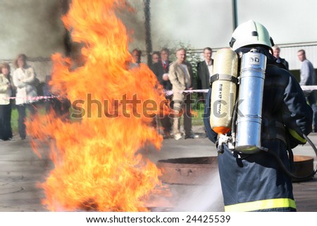 Fire fighter. Fire extinguishing