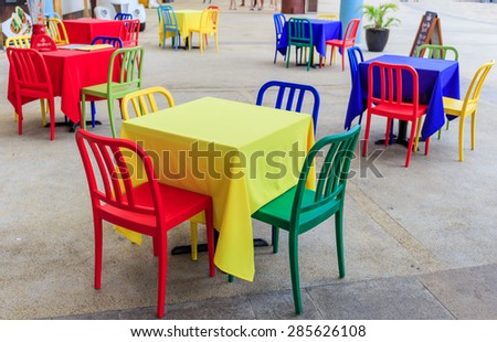 colorful table set outdoor dinner