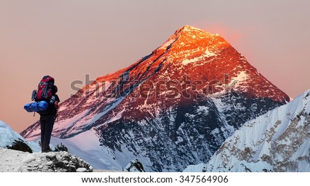 Evening colored view of Mount Everest from Gokyo valley with tourist on the way to Everest base camp, Sagarmatha national park, Khumbu valley, Khumbu valley, Sagarmatha national park, Nepal