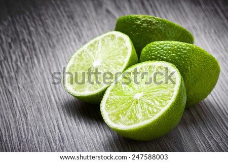 [Obrazek: stock-photo-fresh-limes-cut-in-half-on-w...588003.jpg]