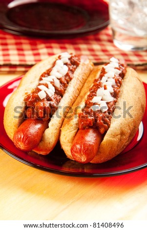 Perfect for the big game, a picnic, or anytime chili dogs with onions