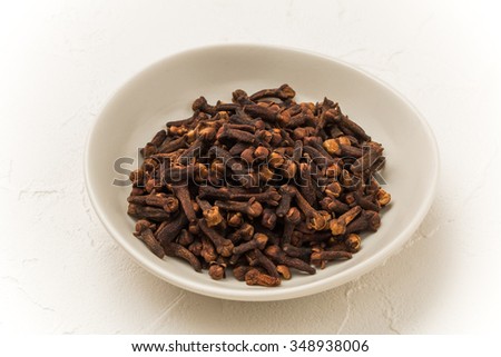 Clove dishes prepared with medicinal herbs