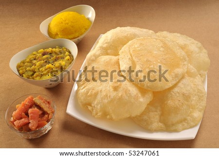 Pakistani Halwa Puri