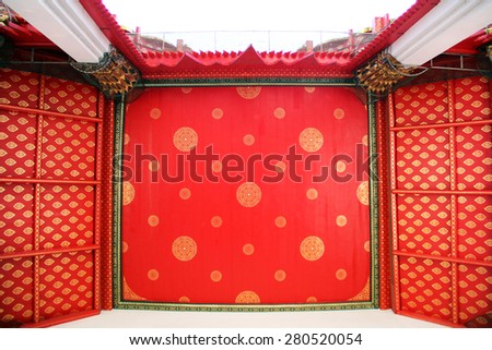 Sophisticate Decorated Ceiling of Buddhist Temple