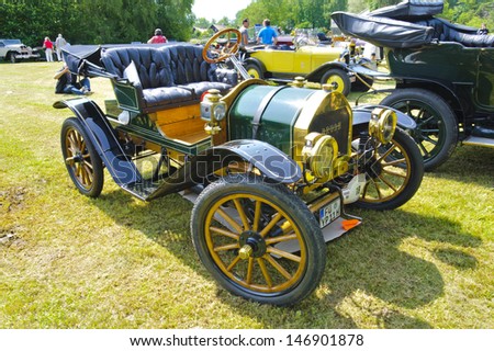 LANDSBERG, GERMANY - JULY 12: Oldtimer rallye for at least 80 years old antique cars with Brush F, built at year 1911, photo taken on July 12, 2013 in Landsberg, Germany