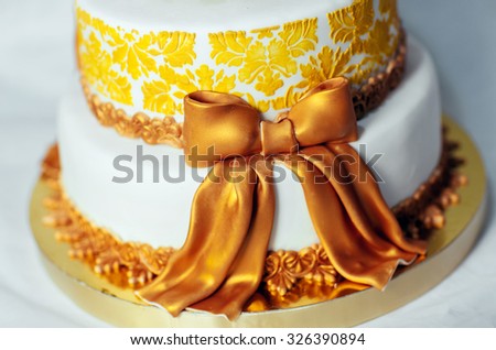 Golden royal Wedding Cake.