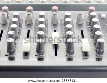 audio Sound mini mixer 6 channel , white fader ahead