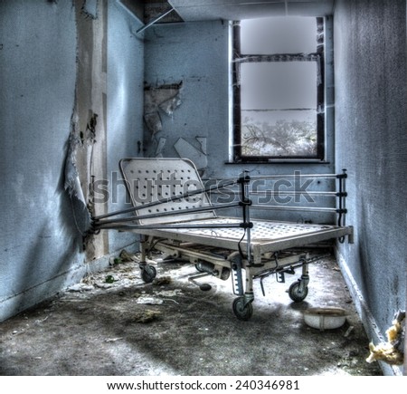 Sanitarium\'s Bed. Into an abonned senior\'s home.  Time and mother nature took back their rights.