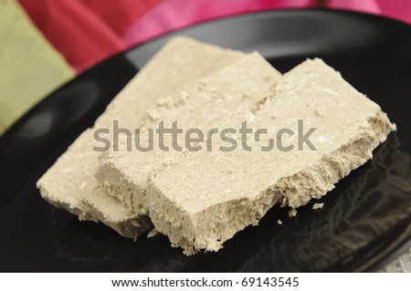 Sunflower halva, popular in countries from Eastern Europe, such as Armenia, Belarus, Bulgaria, Romania, Moldova, Russia, Poland, and Ukraine, is made of sunflower seeds instead of sesame.