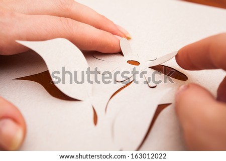 Making flower from paper