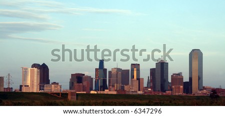 A section of buildings in the Dallas Texas Skyline at dusk.