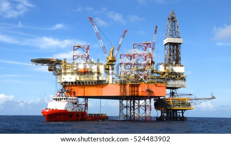 Offshore oil rig drilling platform/Offshore oil rig drilling platform in the gulf of Thailand