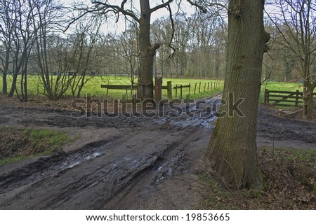 A muddy Crossroads