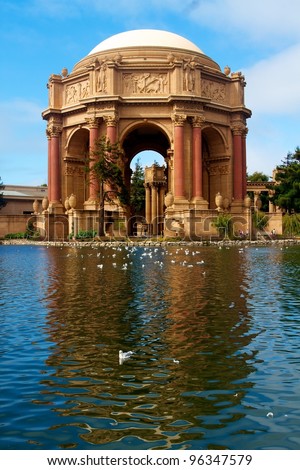 Palace of fine arts in San Francisco with reflection in water