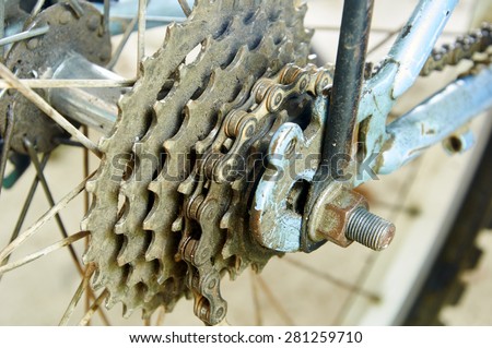 Old bicycle gears mechanism on the rear wheel