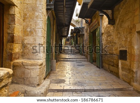 JERUSALEM - MARCH 23: Ancient street in jewish quarter of old town in Jerusalem on MARCH 23, 2014.