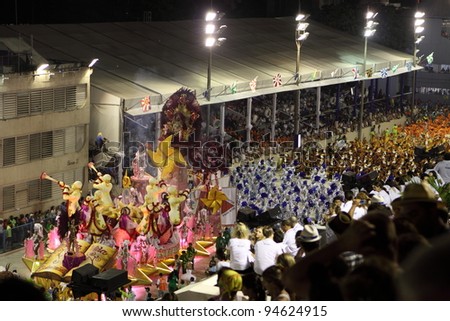 RIO DE JANEIRO - FEBRUARY 22: A group of Samba dancer dressed up for the Rio Carnival in Sambadome February 22, 2009 in Rio de Janeiro, Brazil. The Rio Carnival is the biggest carnival in the world