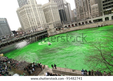 CHICAGO - MARCH 15: Dyeing the Chicago River on St. Patrick\'s day, on Mar 15, 2008 in Chicago, IL