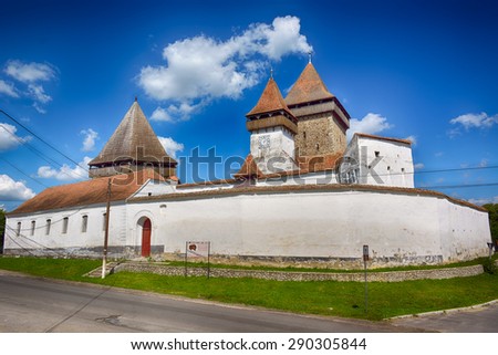 Homorod is known for its wonderful fortress church. The building process started at the end of the XIII century with a small church having a wooden roof, wall paintings and a belfry.