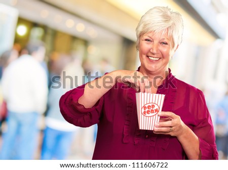 Old Woman Eat Popcorn, Outdoor