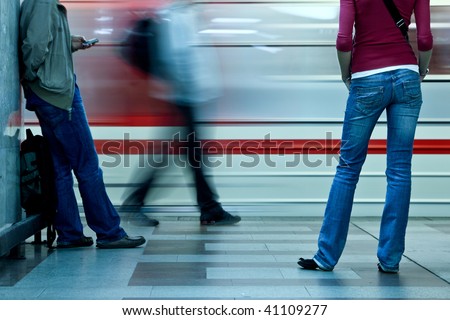 Underground - People waiting for their connection