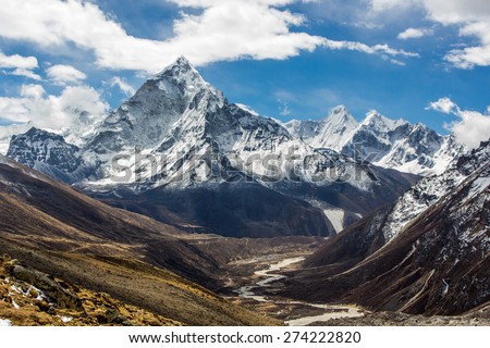 View of Mt.Amadablam on the way to Everest base camp, Nepal