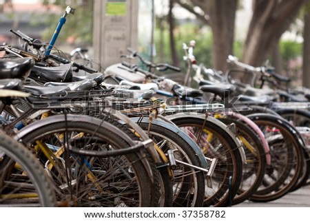 Millions of bikes parked at Chinese market