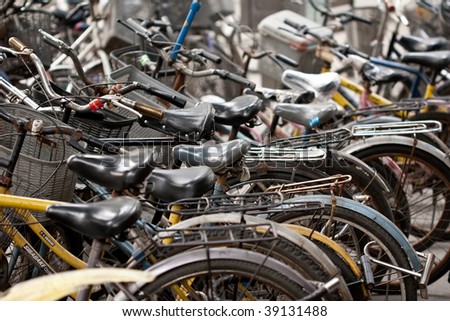 Millions of bikes parked at Chinese market