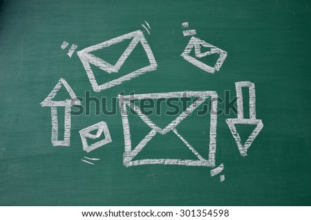 e-mail logo and arrow