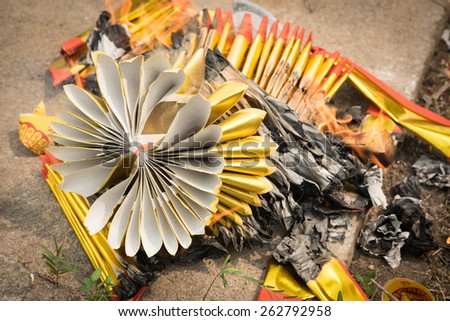 Burning of money paper and gold paper