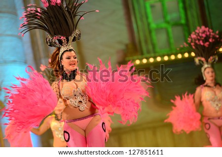 LAS PALMAS , SPAIN - FEBRUARY 8: Unidentified members from dance group Cubatao, from Canary Islands, during the Adult Comparsas Contest on February 8, 2013 in Las Palmas, Spain