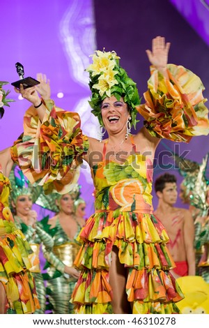 LAS PALMAS - FEBRUARY 8: Dance group Mama Chicho Me Toca from Canary Islands performs onstage during the carnival\'s Adults Costume Contest February 8, 2010 in Las Palmas, Spain