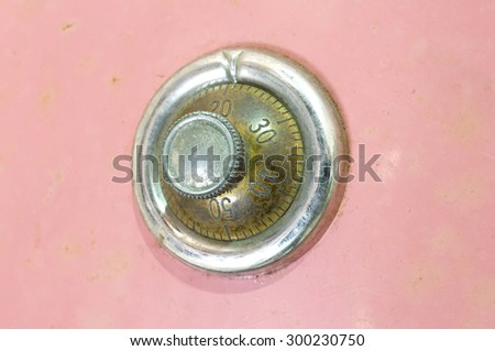 Vintage safe lock