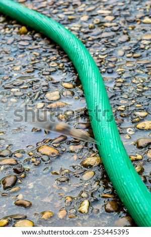 Water leaks from the rubber tube