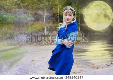 The woman and the full moon, in anticipation of the full moon