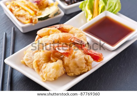 Prawn tempura with fish sauce