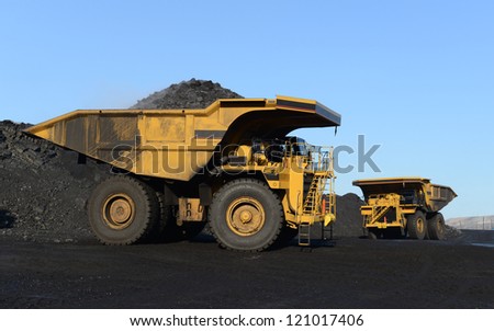 Career heavy-load car, dump truck