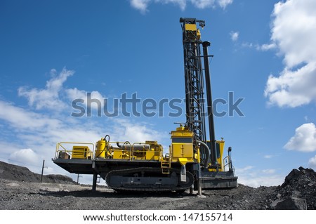 the boring machine, mining to dig, drill, the drill