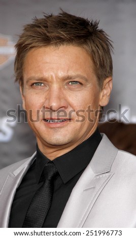 Jeremy Renner at the Los Angeles Premiere of \