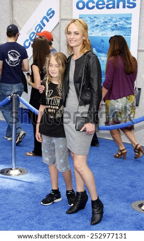 Amber Valetta at the Los Angeles Premiere of \