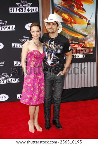 Brad Paisley and Kimberly Williams-Paisley at the Los Angeles premiere of \