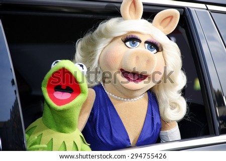 Muppets at the Los Angeles premiere of 