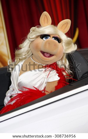 HOLLYWOOD, CA  - NOVEMBER 12, 2011. Miss Piggy at the World premiere of \'The Muppets\' held at El Capitan Theater in Hollywood, USA on November 12, 2011.