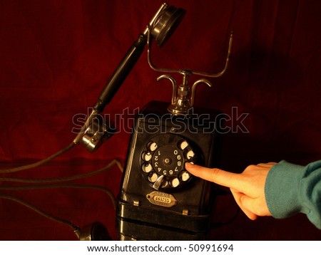 Vintage phone - dialing a number