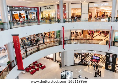 Dubai, Uae - October 31: Inside Modern Luxuty Mall On October 31, 2013 In Dubai. At Over 12 Million Sq Ft, It Is The World\'S Largest Shopping Mall Based On Total Area.