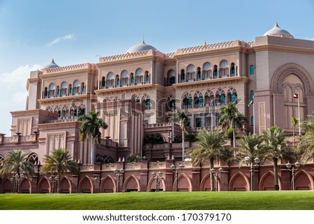 ABU DHABI, UAE - NOVEMBER 5: Emirates Palace in Abu Dhabi on November 5, 2013 in Dubai. Emirates Palace was originally conceived as a venue for government summits and conferences in the Persian Gulf