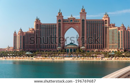 DUBAI, UAE-NOVEMBER 3: View Atlantis Hotel on November 3, 2013 in Dubai, UAE. The resort consists of two towers linked by a bridge, with a total of 1539 rooms.